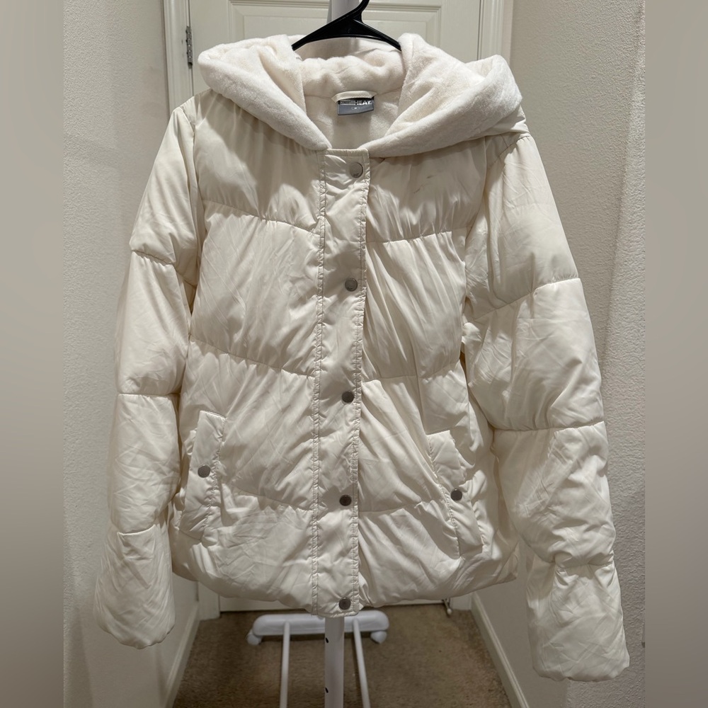 “New” Women's White Puffer Fleece Jacket sizeXXL